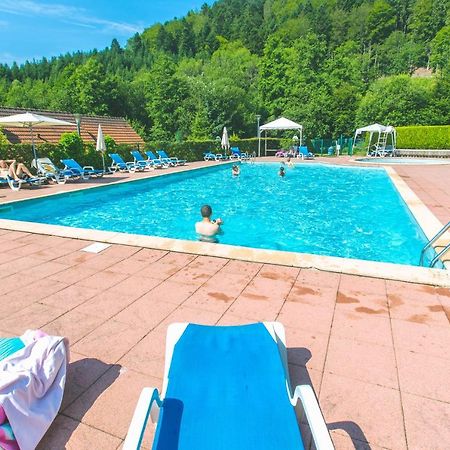Отель Vvf Les Fontaines Des Vosges Saales Экстерьер фото